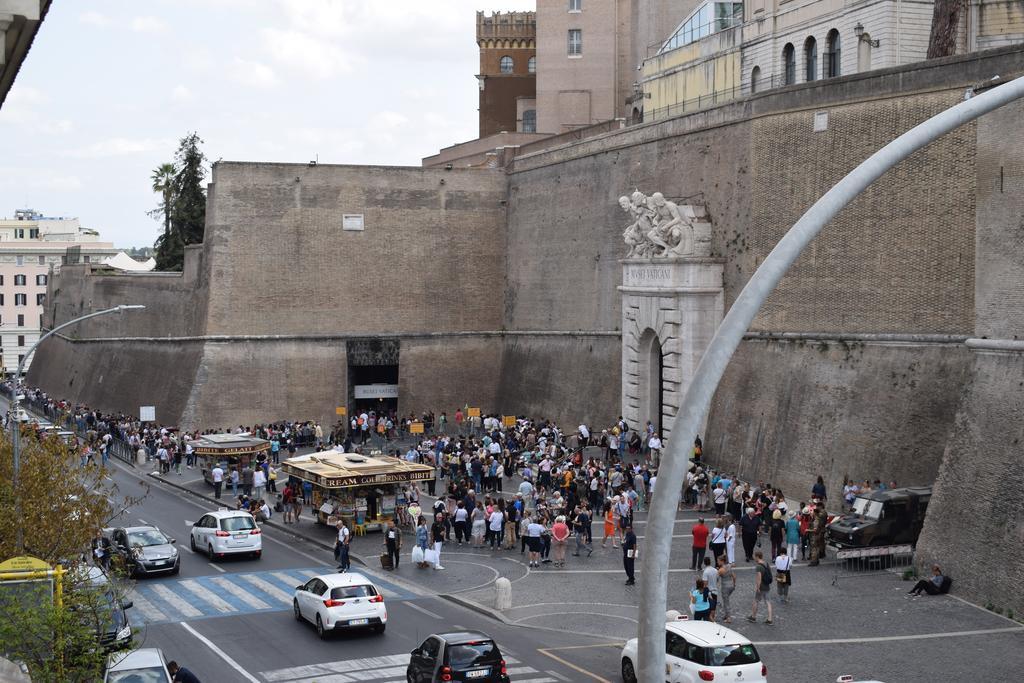 My Bed Vatican Museum Рим Экстерьер фото