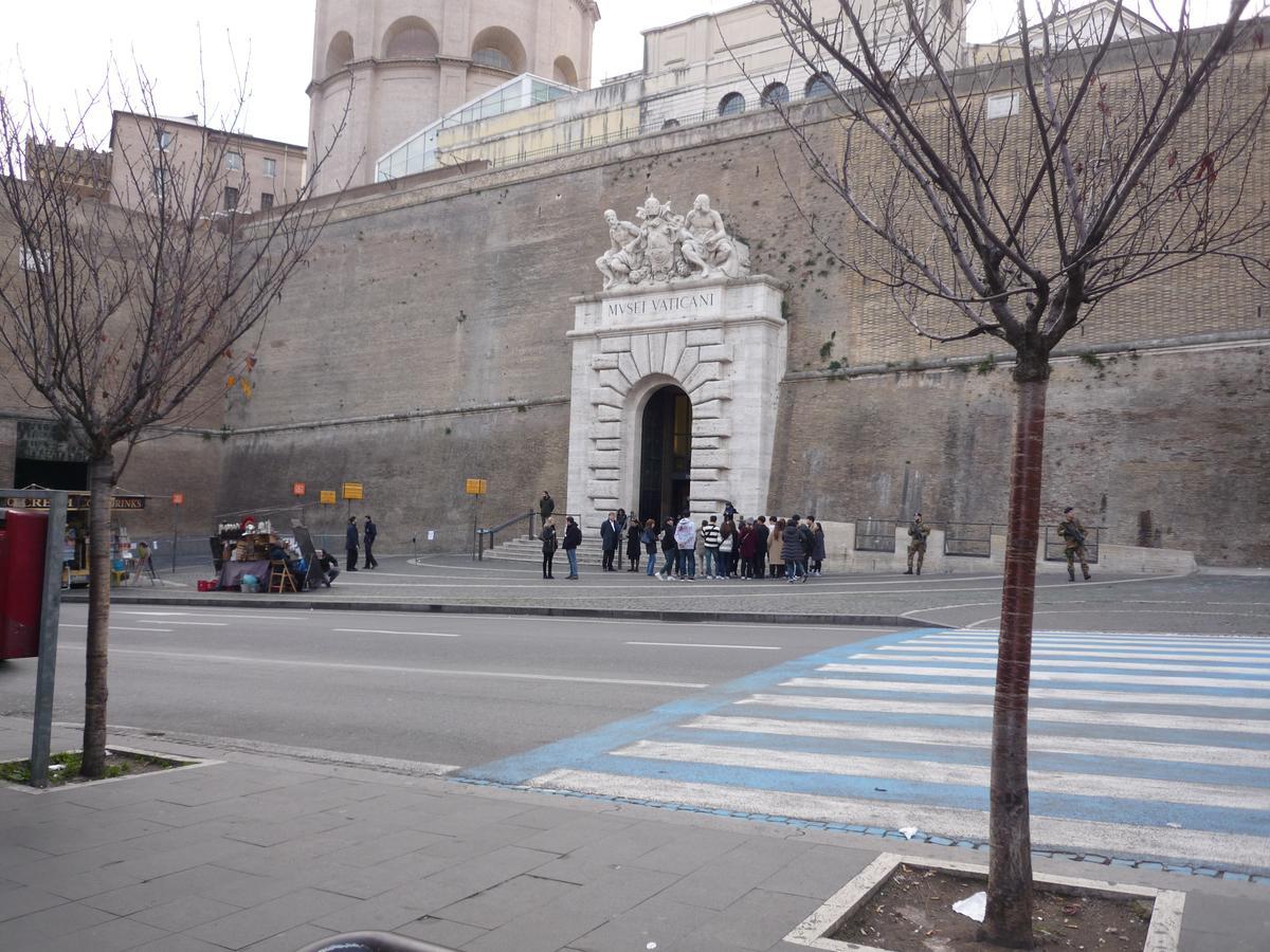 My Bed Vatican Museum Рим Экстерьер фото